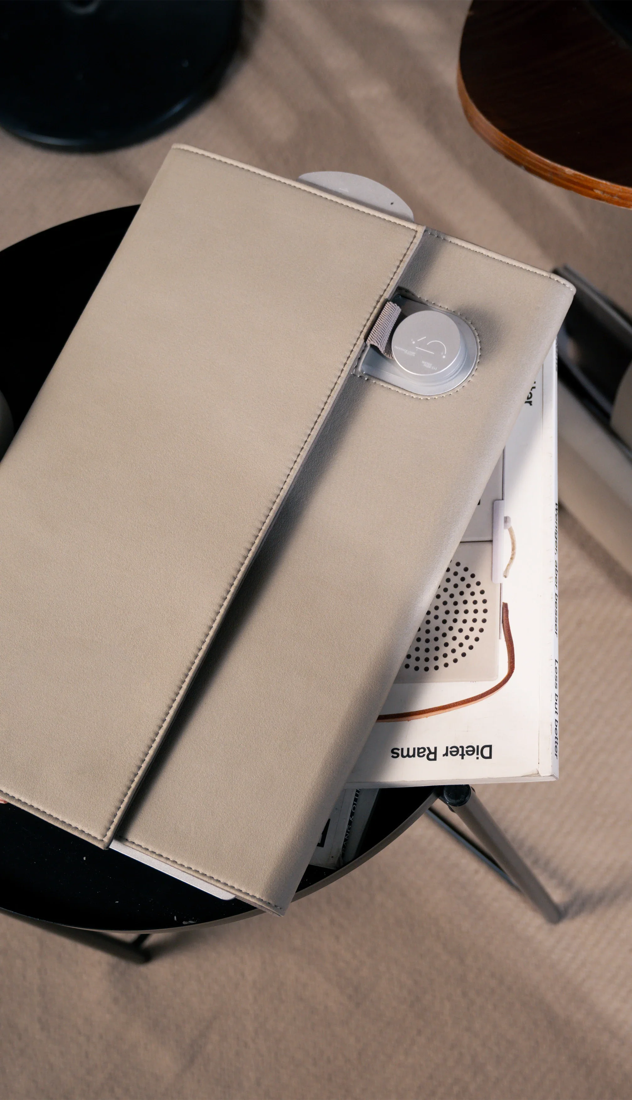 Charcoal Tan Dossier